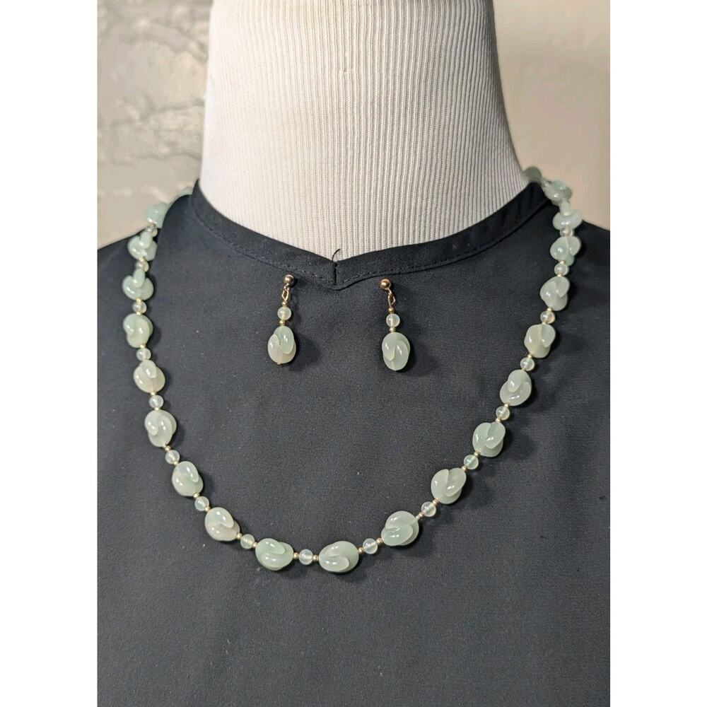 Rare Carved Beaded Jade 14kt Gold Filled Necklace & Earring Set Vintage